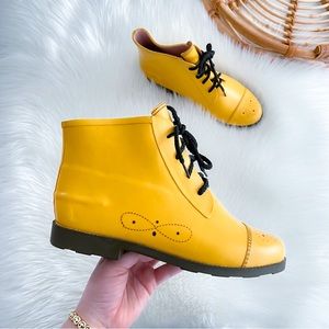 Jeffrey Campbell Stormy Rain Boots Yellow Rubber Rainyday Booties Lace Up 7